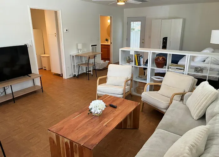 Quail's Nest - Downtown Apartment Tucson